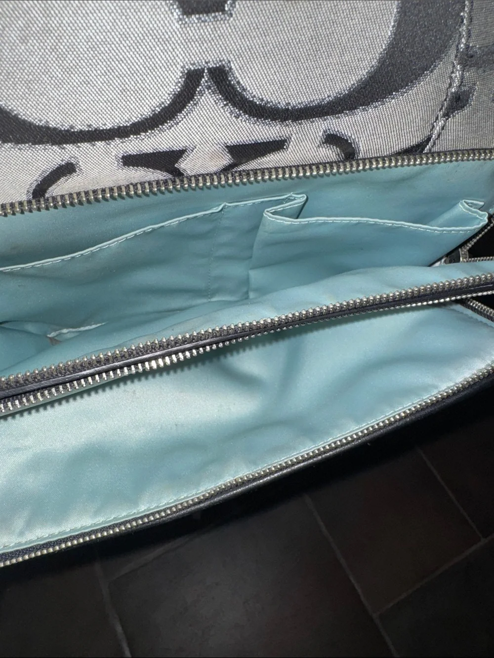 N/A stylish coach